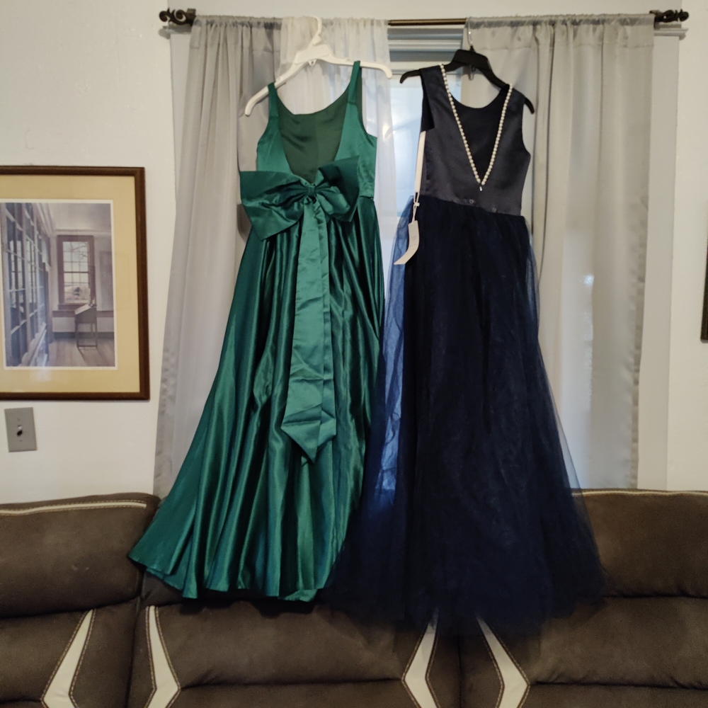 New You Get Both Elegant Green and Navy Kids Dresses - Picture 12 of 16